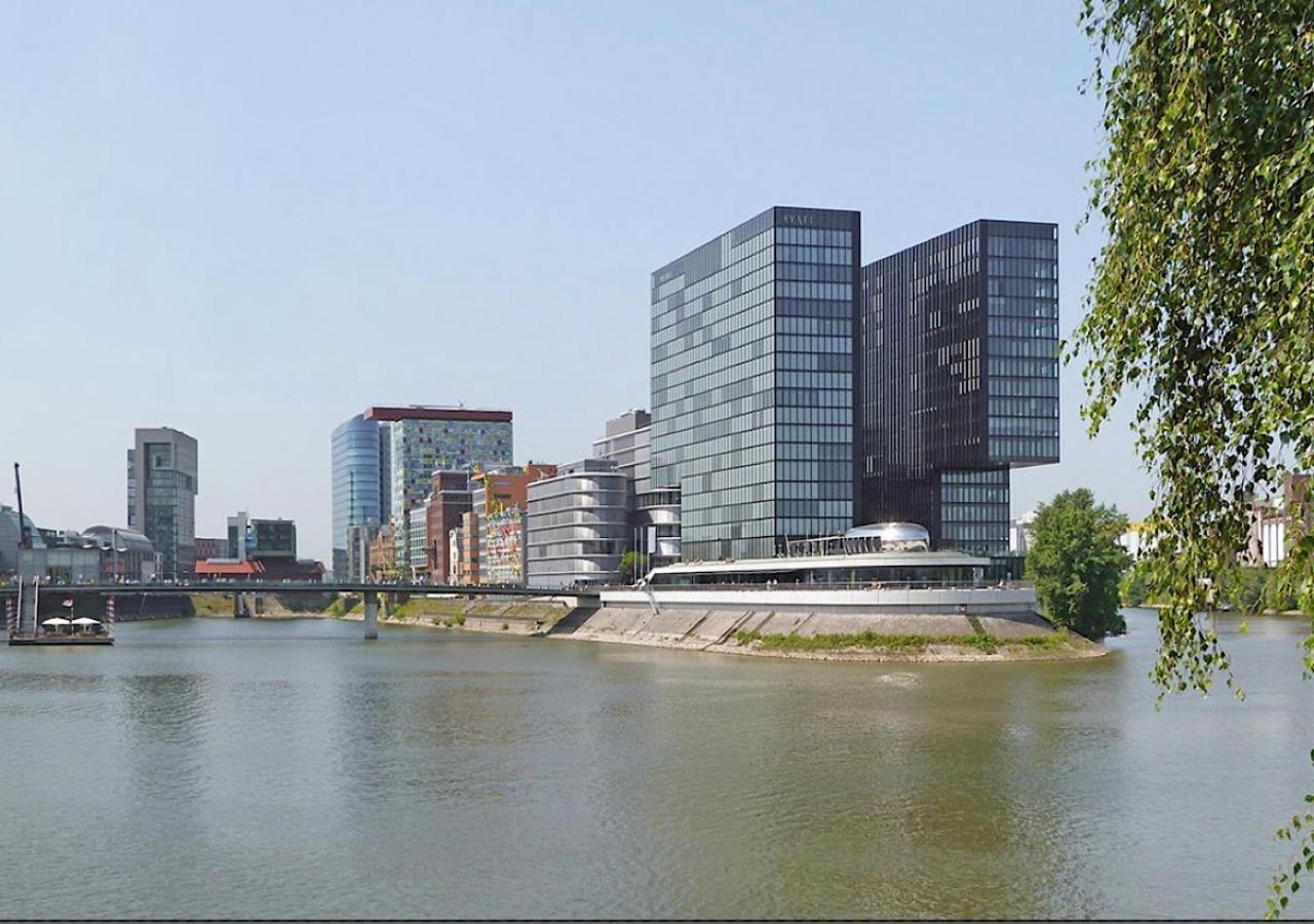 Medienhafen Apartment Direkt Am Zentrum Dusseldorf Exterior photo
